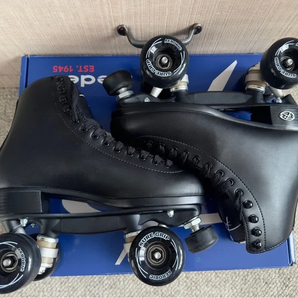 Riedell 111 Booster Indoor Roller Skates - Picture 4 of 6